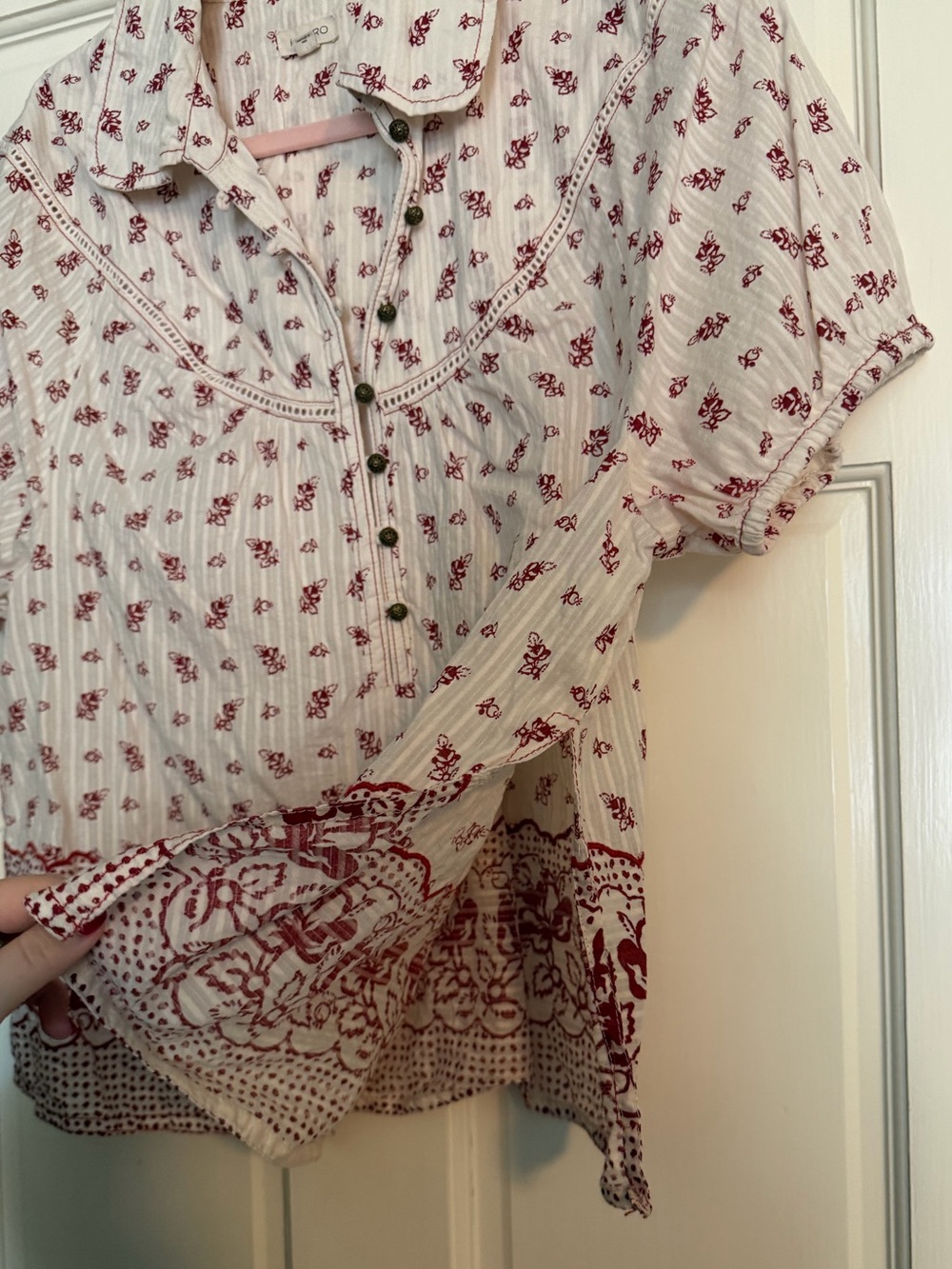 Anthropologie Cream and Red Short-Sleeve Paisley Floral Bandana Button-Up Top - Picture 6 of 8